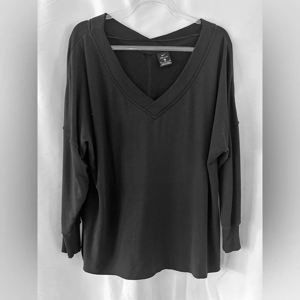 Nike Women’s Black Pull Over V-Neck Sweatshirt. Size Medium.